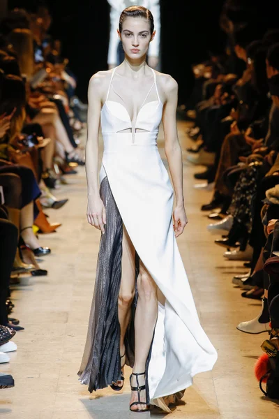 Look 37